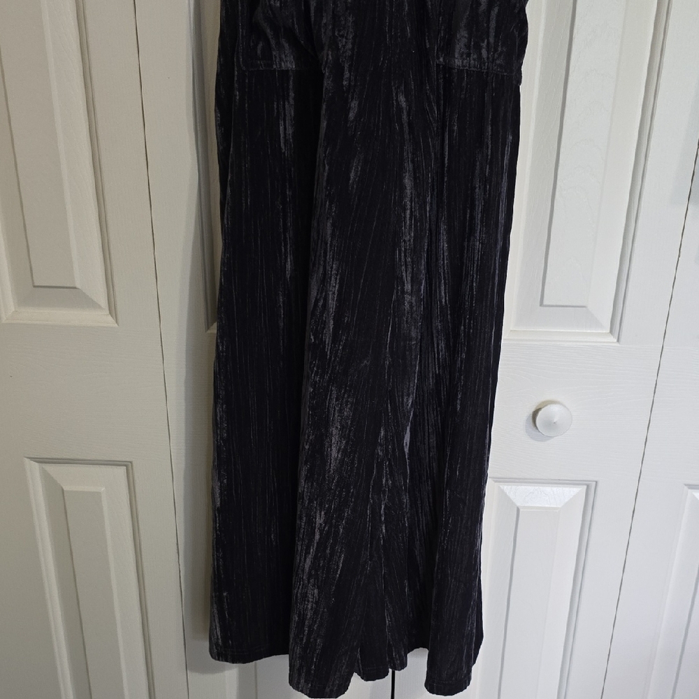 Natural Life Charcoal Velvet Garment - Picture 2 of 11